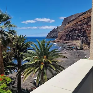  Apartment Pequeno Paraiso Frente Al Mar Playa Chica Spain